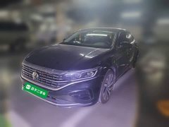 Volkswagen Passat 330TSI Luxury - ფოტო 1