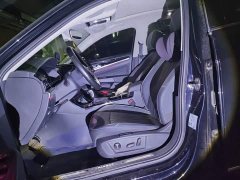Volkswagen Passat 330TSI Luxury - ფოტო 11