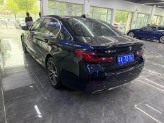BMW 5 Series 525Li M Sport Package - ფოტო 11