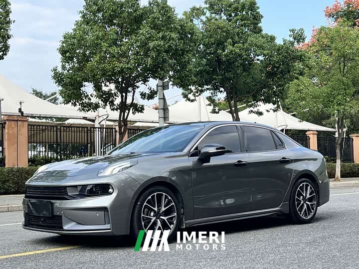 Lynk & Co 03 1.5T DCT Pro