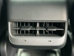 Tesla Model Y 2022 Facelift Rear-Wheel Drive - ფოტო 17
