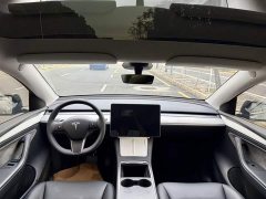 Tesla Model Y Rear-Wheel Drive - ფოტო 5