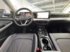 Volkswagen Lingdu L 280TSI DSG Dazzling Red Edition - ფოტო 10