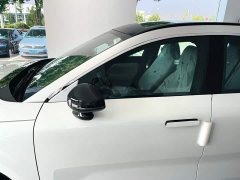 Volvo XC70 Plug-in Hybrid Two-Wheel Drive Long Range Core - ფოტო 10
