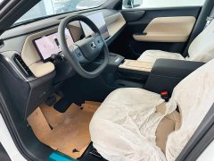 Volvo XC70 Plug-in Hybrid Two-Wheel Drive Long Range Core - ფოტო 15