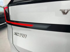 Volvo XC70 Plug-in Hybrid Two-Wheel Drive Long Range Core - ფოტო 6