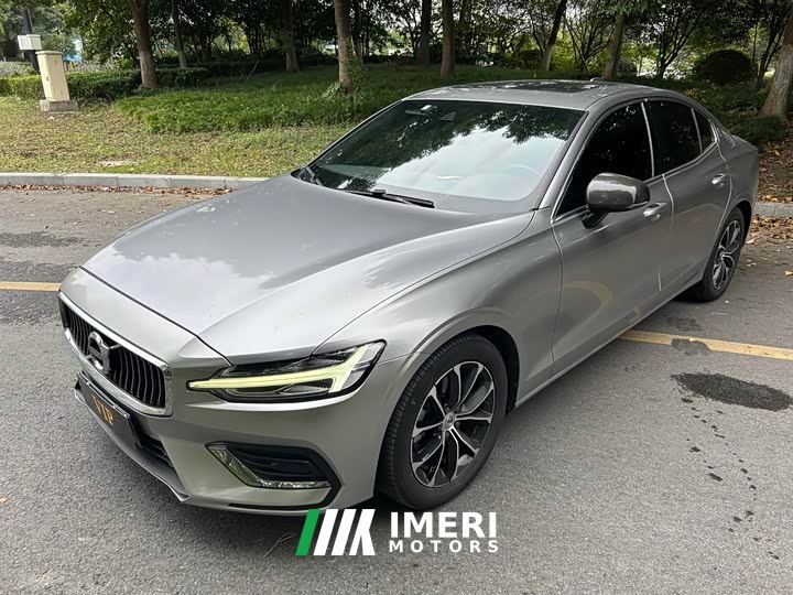 Volvo S60 T4 Intelligent Luxury Edition