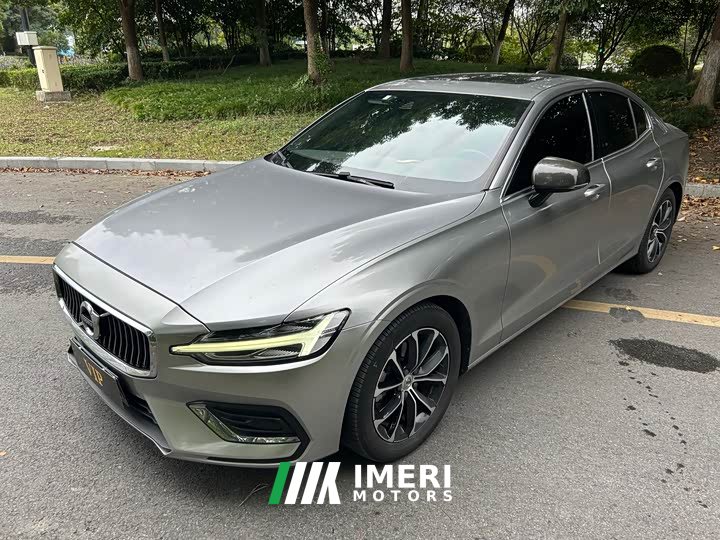 Volvo S60 T4 Intelligent Luxury Edition - ავტომობილი ჩინეთიდან