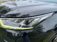 Toyota Crown Venza 2.5L HEV AWD Premium - ფოტო 12