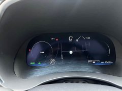 Toyota Crown Venza 2.5L HEV AWD Premium - ფოტო 15