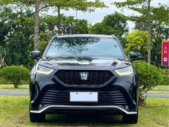 Toyota Crown Venza 2.5L HEV AWD Premium - ფოტო 2