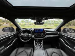 Toyota Crown Venza 2.5L HEV AWD Premium - ფოტო 5