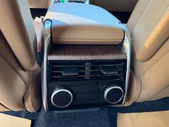 Land Rover Range Rover 3.0 L6 400PS Extended Wheelbase 7-Seater - ფოტო 10