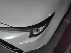 Toyota Corolla Hybrid 1.8H E-CVT Luxury - ფოტო 5