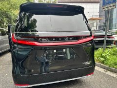 Lexus LM 500h Four-Seater Imperial Edition - photo 10