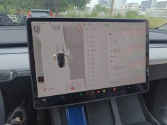 Tesla Model Y Rear-Wheel Drive - ფოტო 7