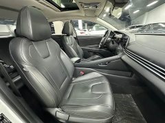 Hyundai Elantra 1.5L CVT Luxury - ფოტო 15