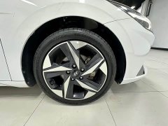 Hyundai Elantra 1.5L CVT Luxury - ფოტო 18