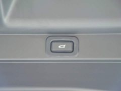Land Rover Range Rover 2023 3.0L V6 400PS Genesis Extended Wheelbase - ფოტო 16
