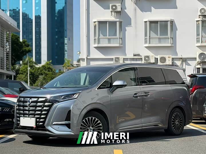 Denza D9 DM-i 970 AWD Flagship