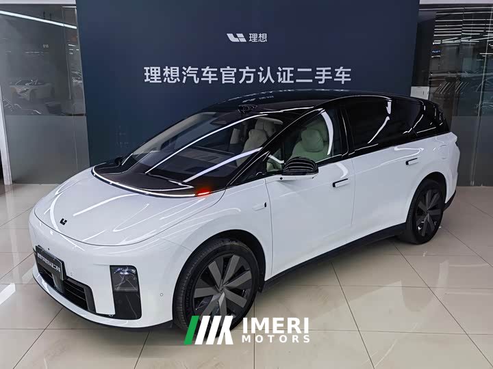 Li Auto i8 Standard Edition - ავტომობილი ჩინეთიდან