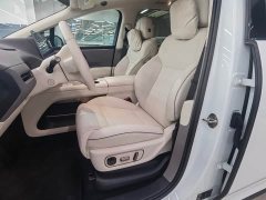 Li Auto i8 Standard Edition - ფოტო 13
