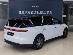 Li Auto i8 Standard Edition - ფოტო 15