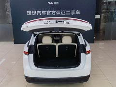 Li Auto i8 Standard Edition - ფოტო 18