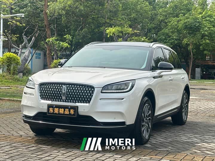 Lincoln Explorer 2.0T Two-Wheel Drive Premium