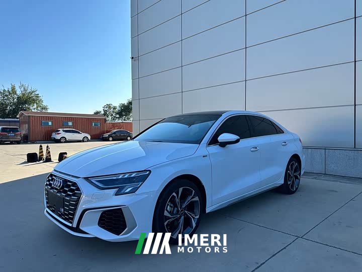 Audi A3 A3L Limousine 35 TFSI Luxury Sport