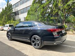Volkswagen Passat Outstanding Edition 380TSI Dragon Ascendant Version - ფოტო 9