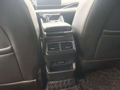 Geely Xingrui 2.0T Diesel Exclusive Cyan Green Edition - ფოტო 9