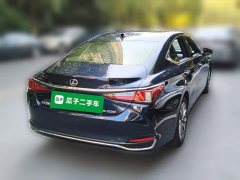 Lexus ES 200 Premium Edition - ფოტო 4