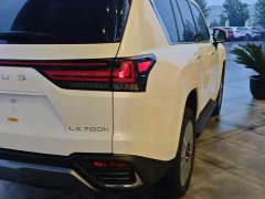 Lexus LX 700h Premier Edition - photo 12
