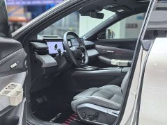 Lynk & Co Geely Lynk & Co 08 EM-P 2025 220km AWD Performance Halo - ფოტო 6