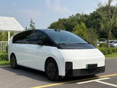 Li Auto Li Xiang MEGA 2024 Ultra - ფოტო 2
