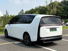 Li Auto Li Xiang MEGA 2024 Ultra - ფოტო 5