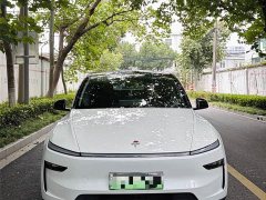 Tesla Model Y Rear-Wheel Drive - ფოტო 2
