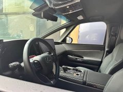 Lexus LM 350h - ფოტო 7