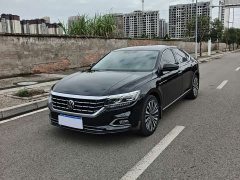 Volkswagen Passat 2020 Facelift 330TSI Luxury National VI - ფოტო 1
