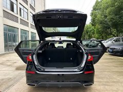 Honda Civic Hatchback 240 Turbo CVT Sharp Edition - ფოტო 8