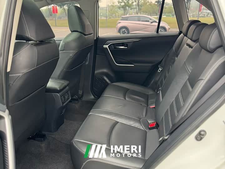Toyota RAV4 2.0L CVT FWD Fashion Edition