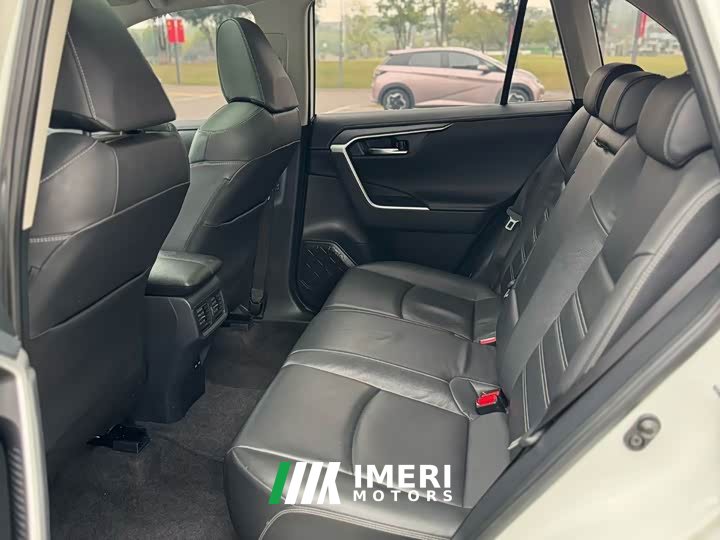 Toyota RAV4 2.0L CVT FWD Fashion Edition - ავტომობილი ჩინეთიდან