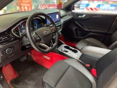 Ford Focus Hatchback EcoBoost 180 Automatic ST Line - ფოტო 6