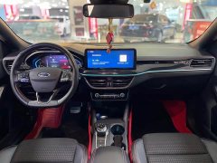Ford Focus Hatchback EcoBoost 180 Automatic ST Line - ფოტო 7