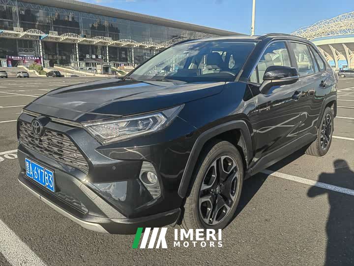 Toyota RAV4 2.0L CVT AWD Premium Edition - ავტომობილი ჩინეთიდან