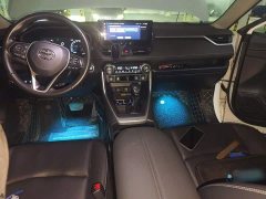 Toyota RAV4 2.0L CVT FWD 20th Anniversary Platinum Edition - ფოტო 10