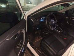 Toyota RAV4 2.0L CVT FWD 20th Anniversary Platinum Edition - ფოტო 17