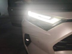 Toyota RAV4 2.0L CVT FWD 20th Anniversary Platinum Edition - ფოტო 7