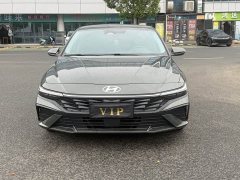 Hyundai Elantra 2023 1.5L CVT Luxury - ფოტო 2